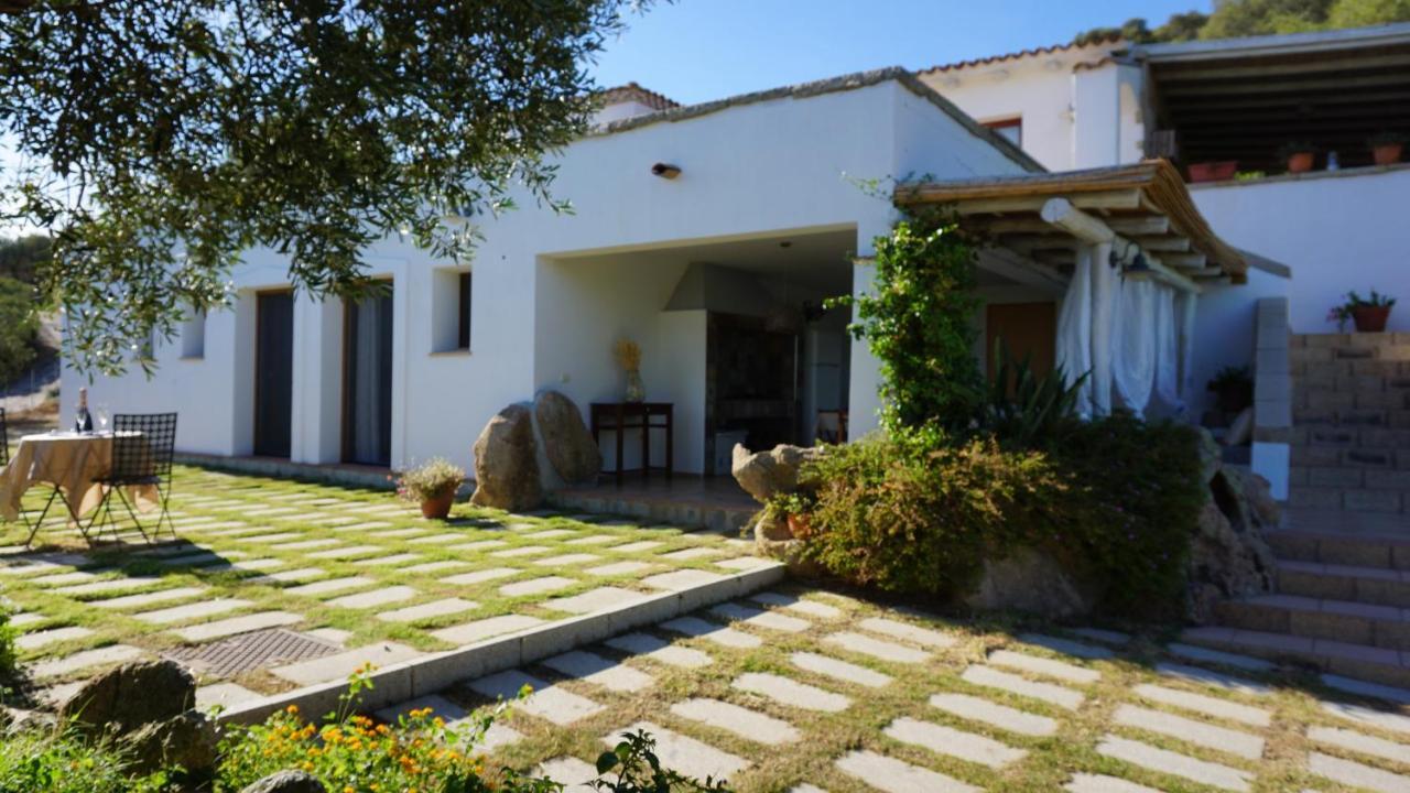 Bed and Breakfast Li Petri Manni Olbia Exterior foto