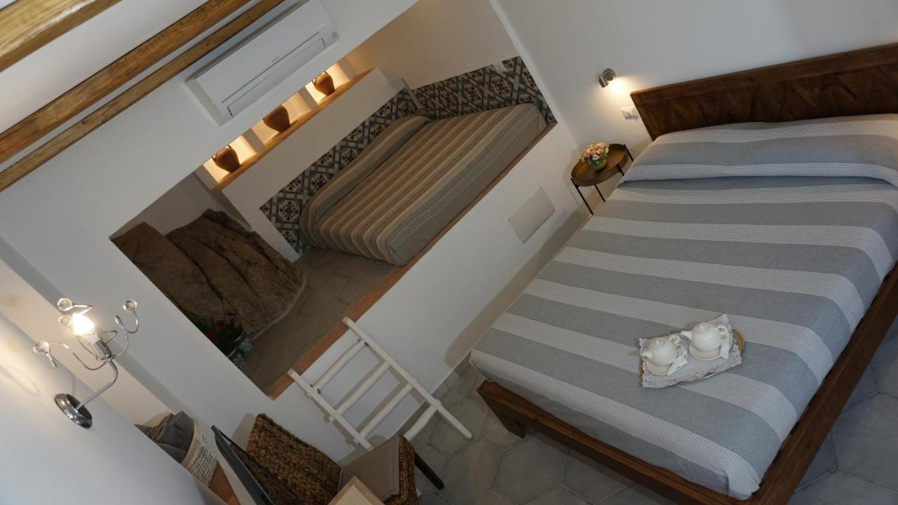 Bed and Breakfast Li Petri Manni Olbia Exterior foto