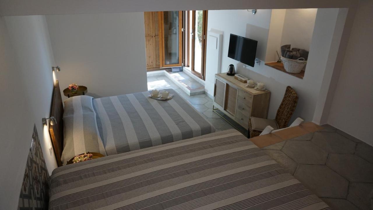 Bed and Breakfast Li Petri Manni Olbia Exterior foto